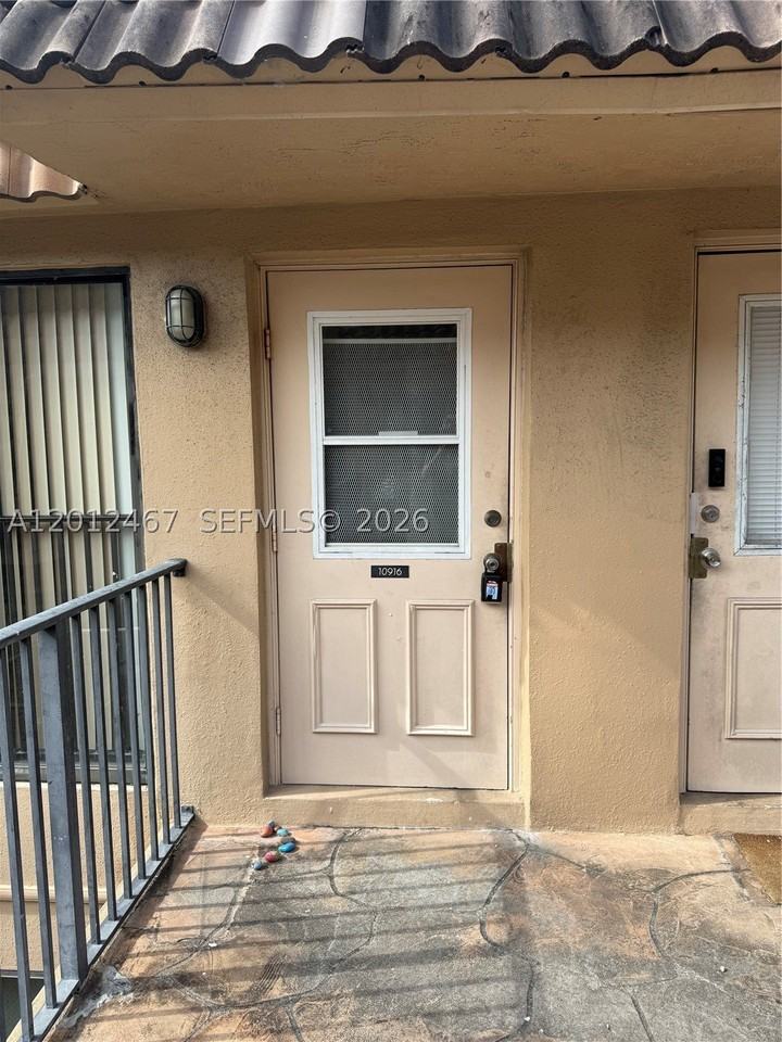 10916 Royal Palm Blvd #10916 - Photo 4 of 15