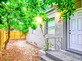 142 Ne 56th St #A - Photo 1 of 1