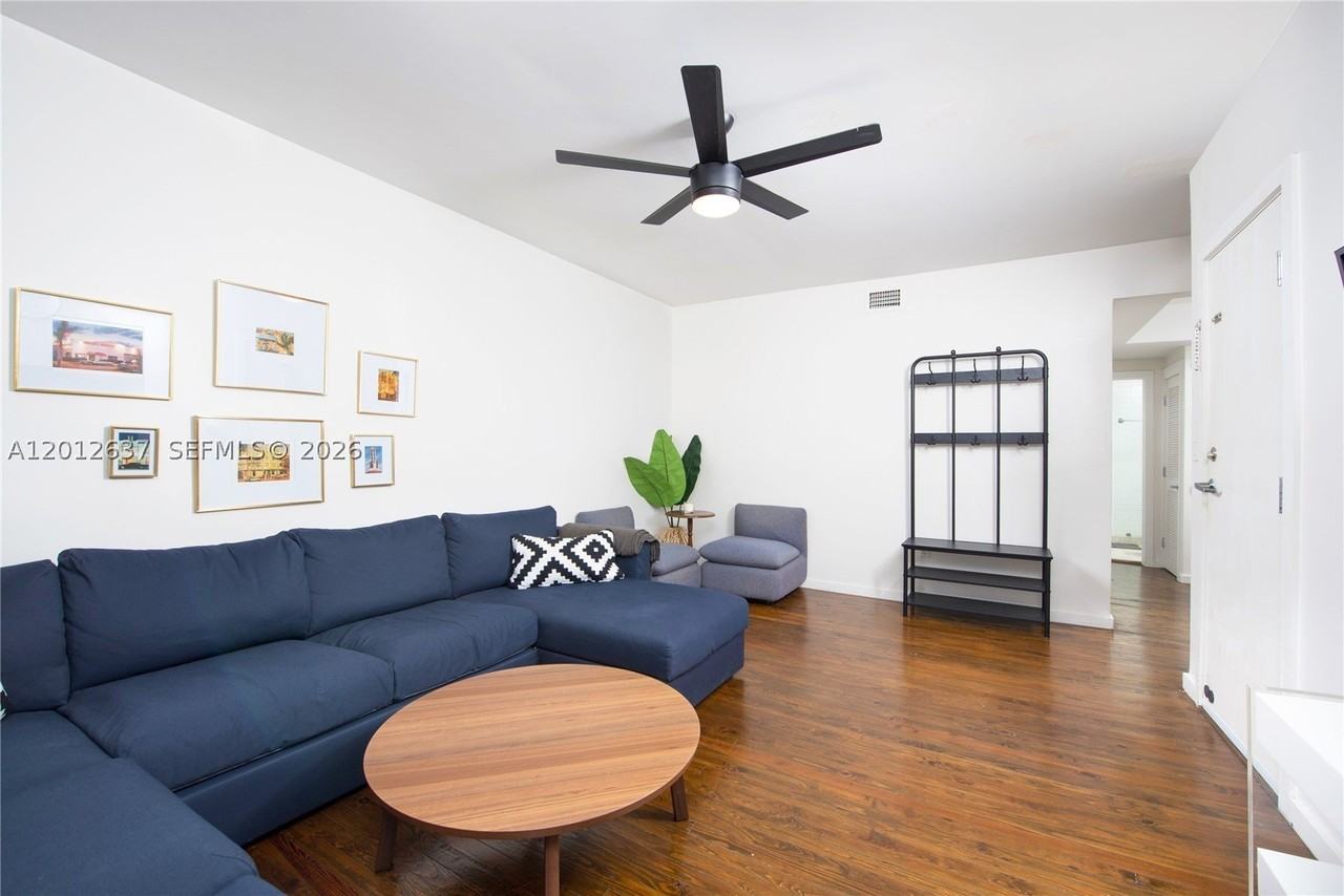 1616 Euclid Ave #7 - Photo 3 of 11