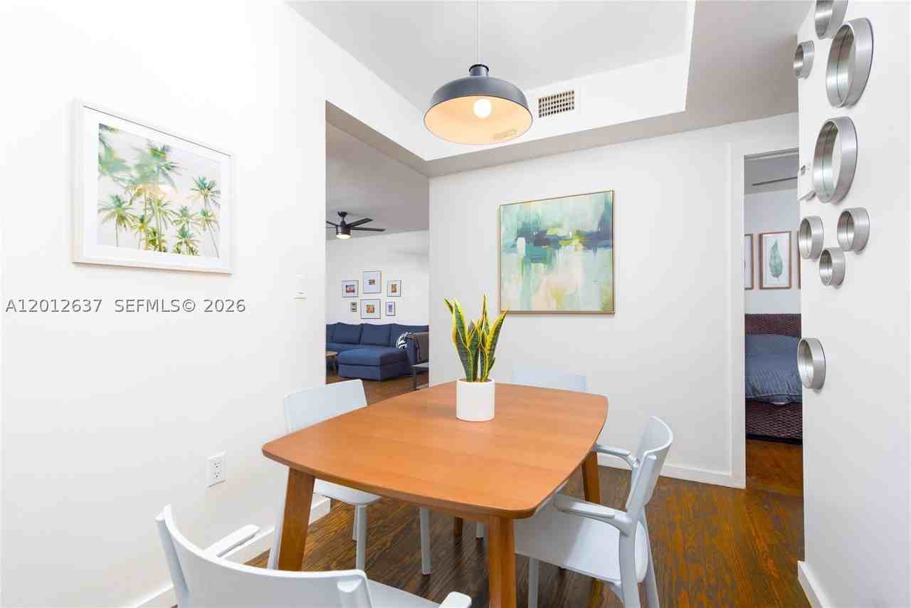 1616 Euclid Ave #7 - Photo 4 of 11