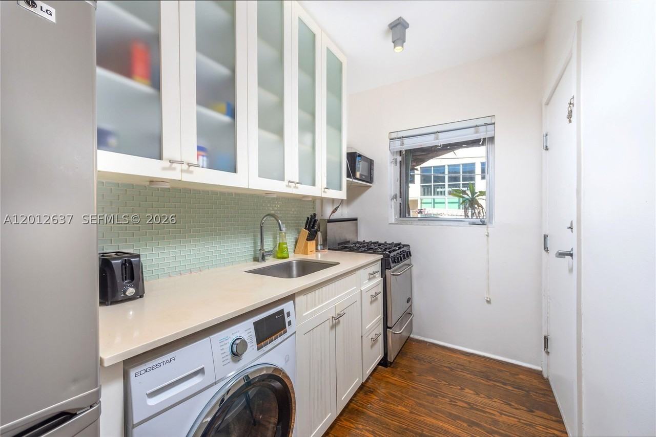1616 Euclid Ave #7 - Photo 7 of 11