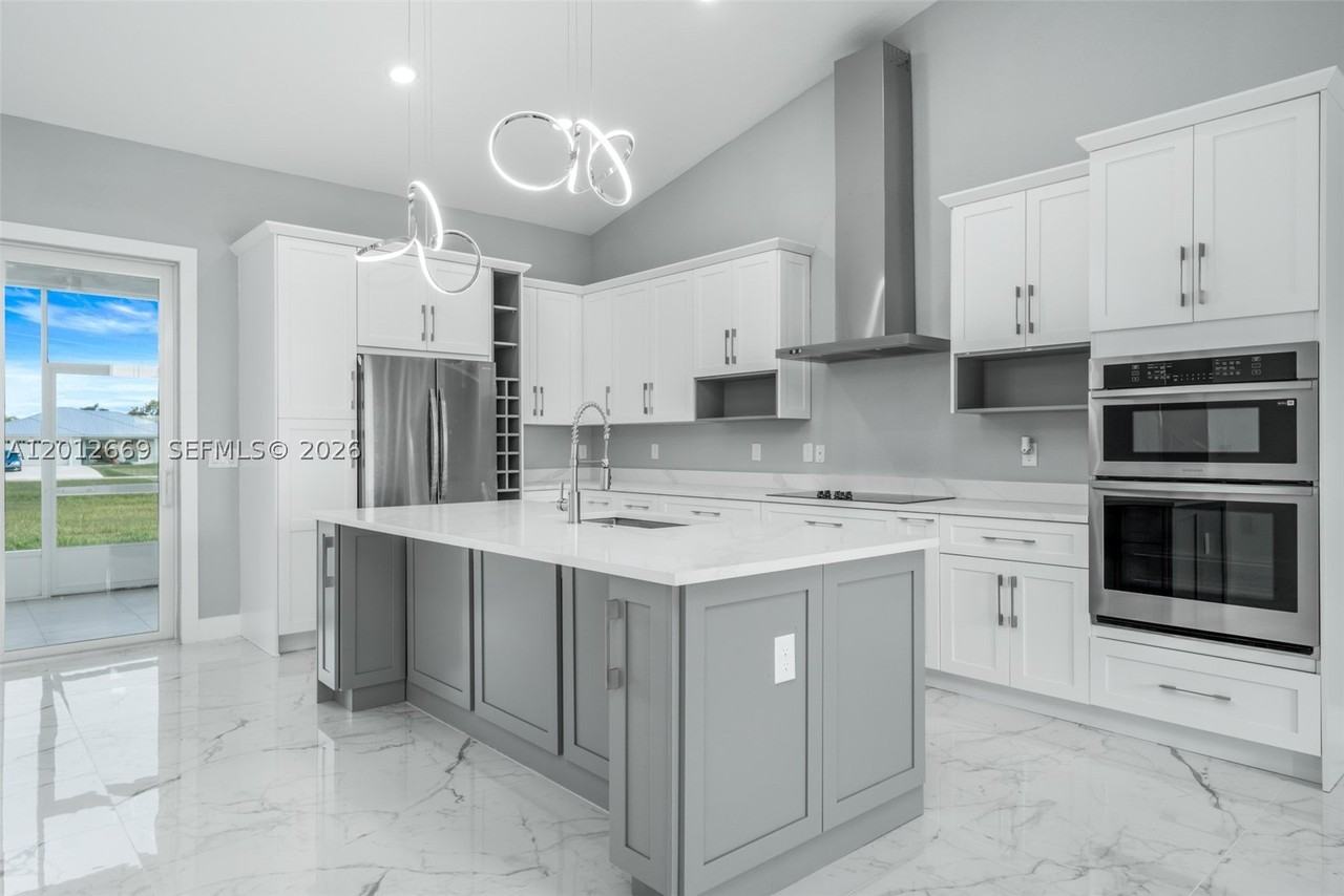 1025 Greenway Ter #1025 - Photo 4 of 33