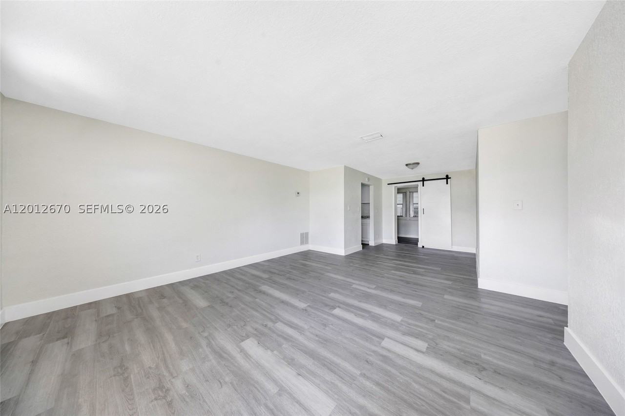 2520 Nw 2nd Dr - Photo 4 of 26