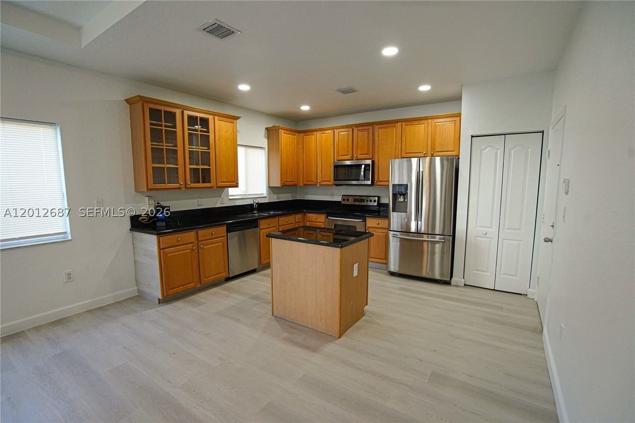 1751 Sw 154th Path - Photo 6 of 41