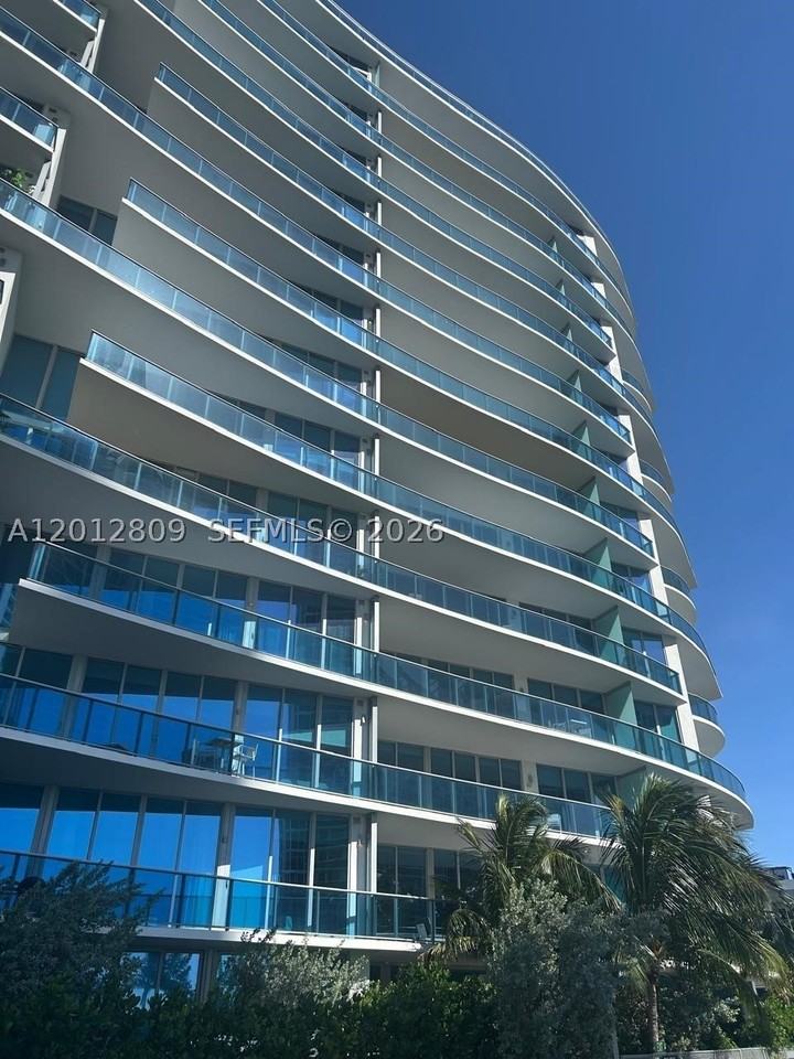 17550 Collins Ave #1204