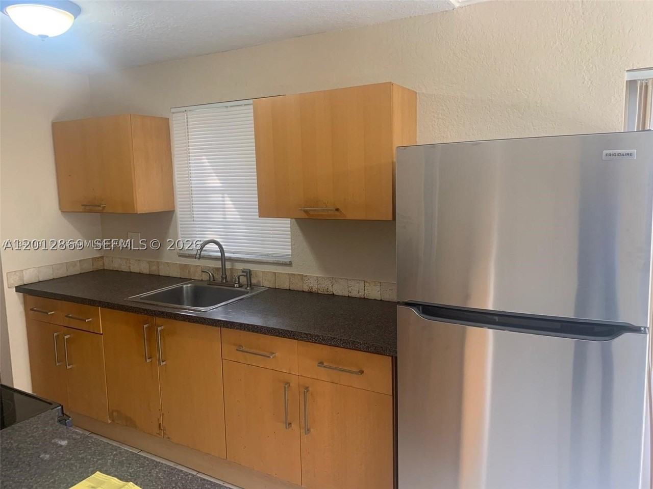 1702 Mckinley St #4 - Photo 4 of 34