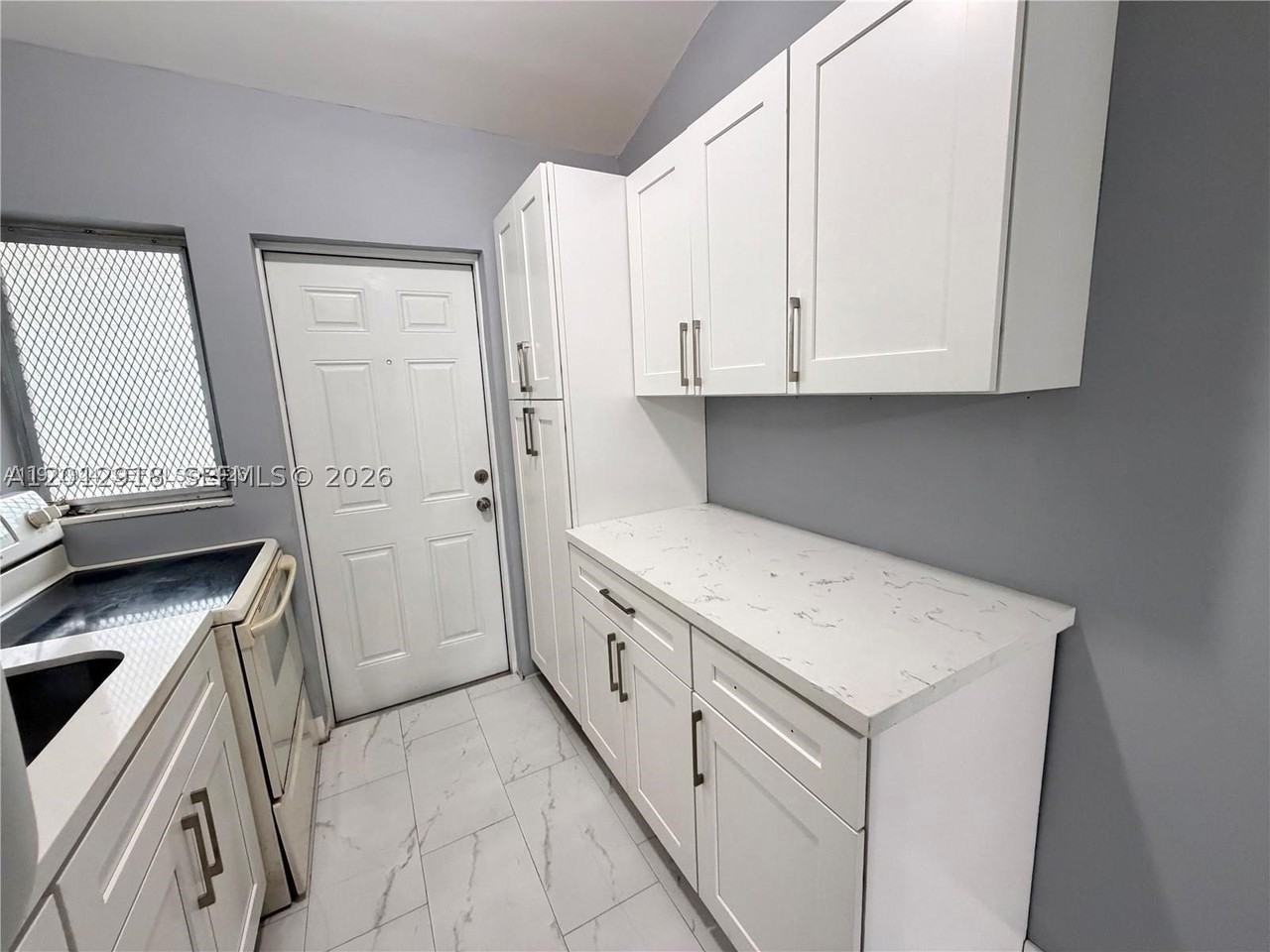 836 Nw 12th Ter #2 - Photo 7 of 16