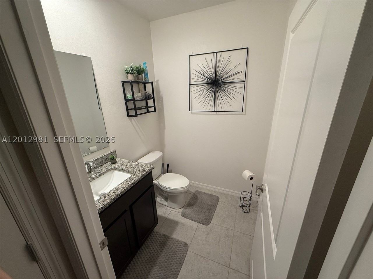 1557 Sw Dycus Ave - Photo 5 of 16