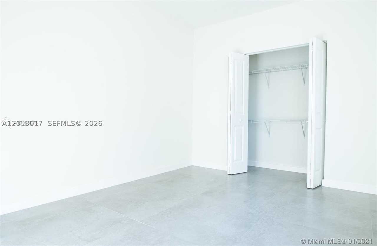 120 Ne 71st St #3 - Photo 4 of 15