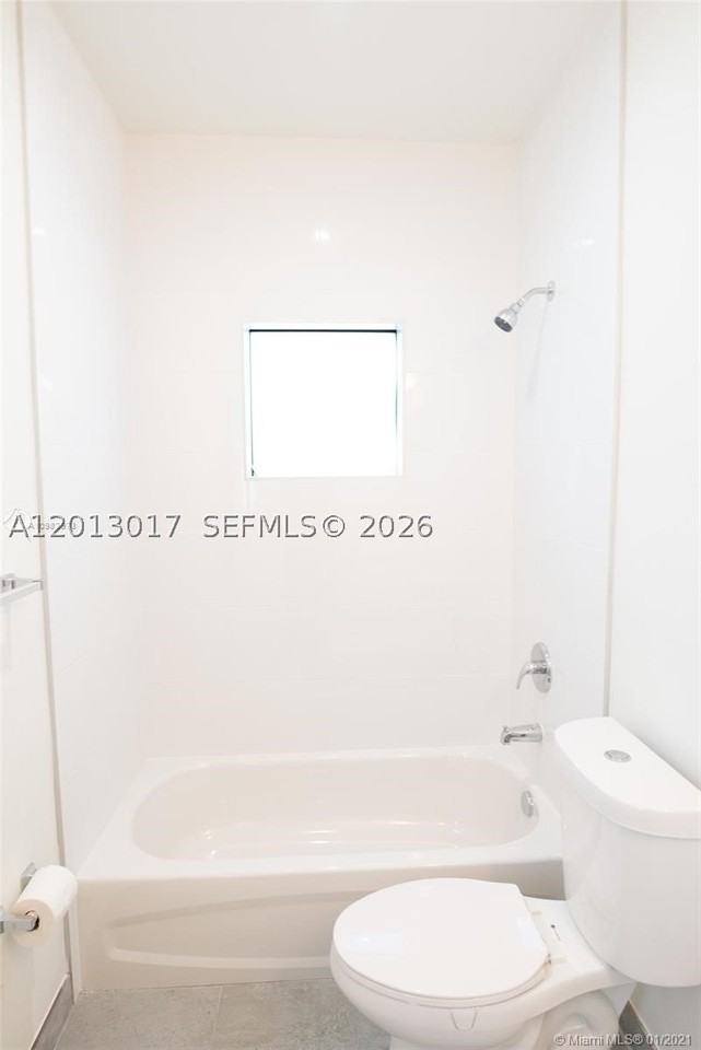120 Ne 71st St #3 - Photo 6 of 15