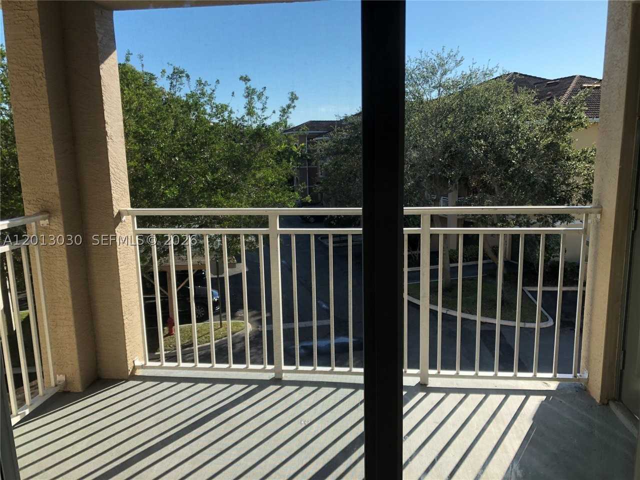 6559 Emerald Dunes Dr #304 - Photo 5 of 23