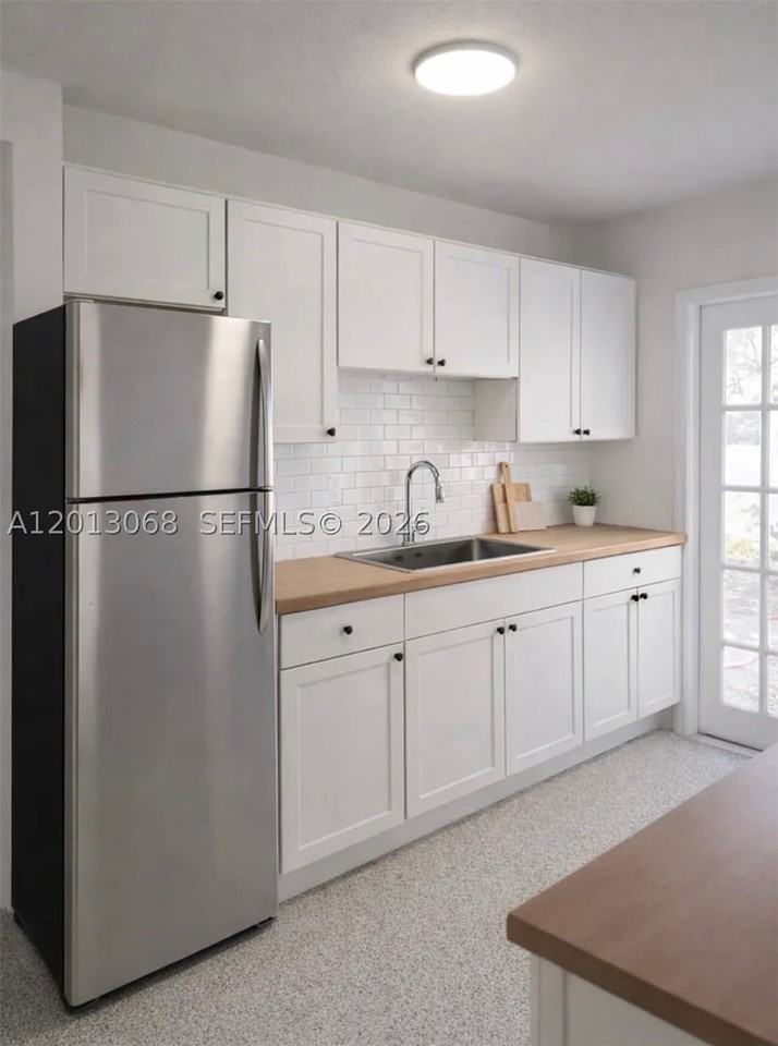 34 Se 1st Ave #B - Photo 3 of 8