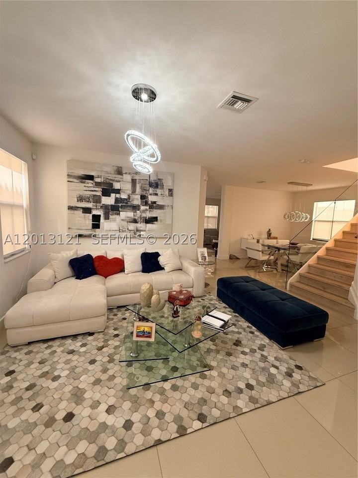 8640 Nw 101st Pl - Photo 5 of 35