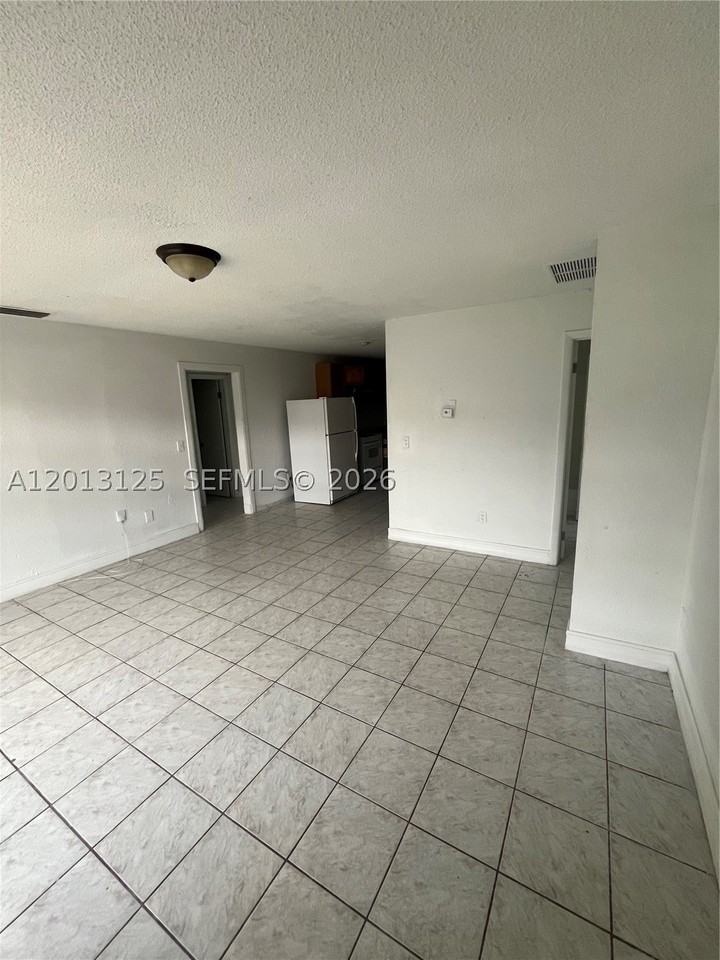 18182 Nw 41st Pl #0 - Photo 2 of 10