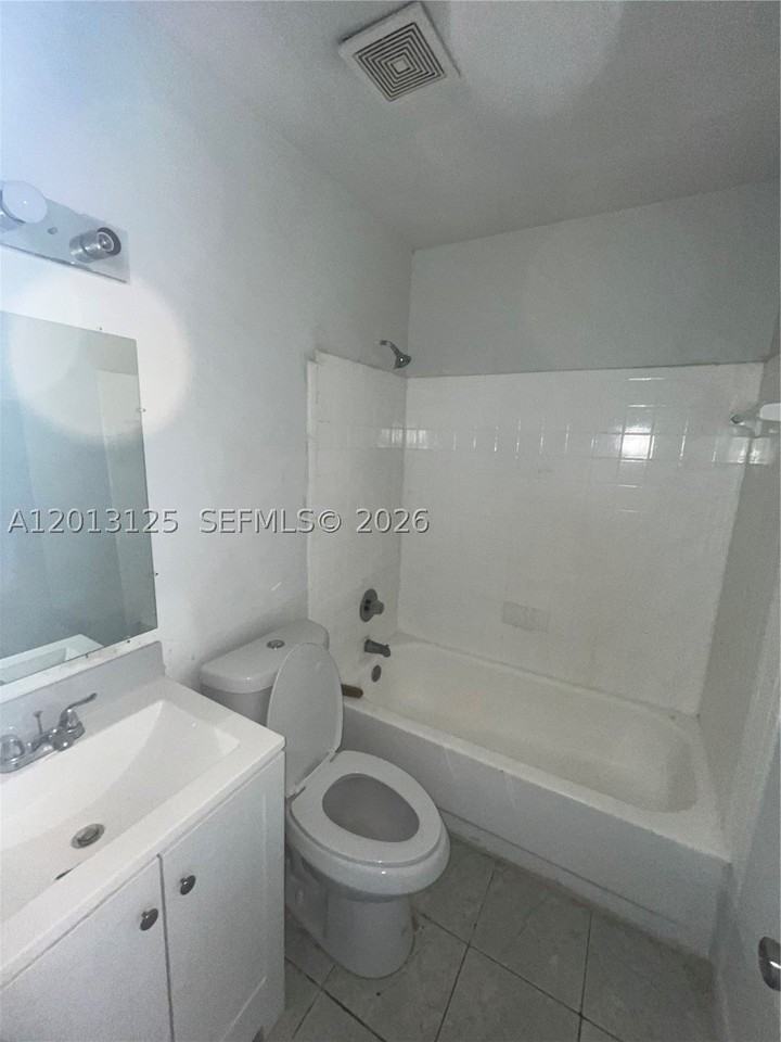 18182 Nw 41st Pl #0 - Photo 5 of 10