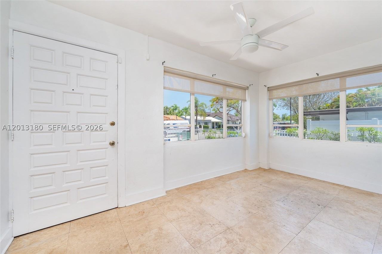 2368 Sw 26th St #A - Photo 7 of 26