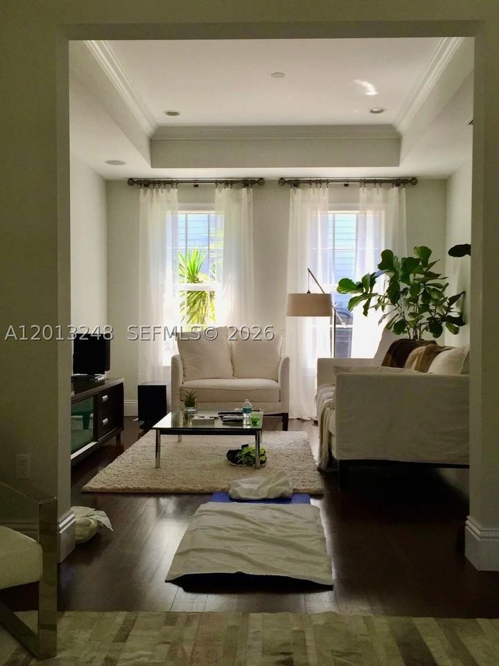 5000 Sw 73rd Ter - Photo 2 of 24
