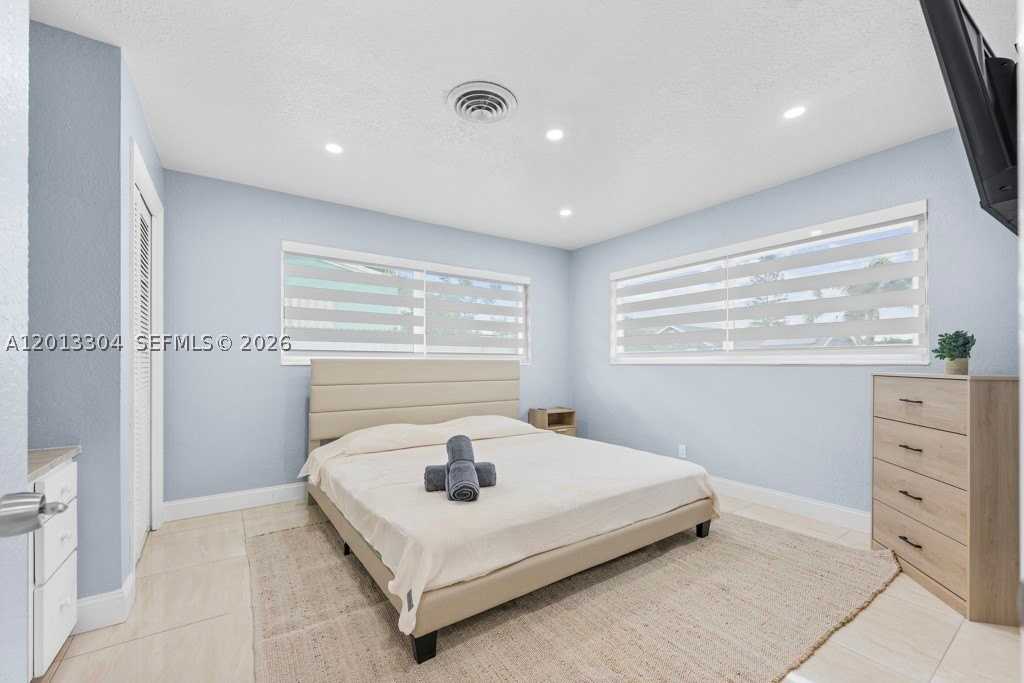 2128 Dock St #0 - Photo 6 of 14