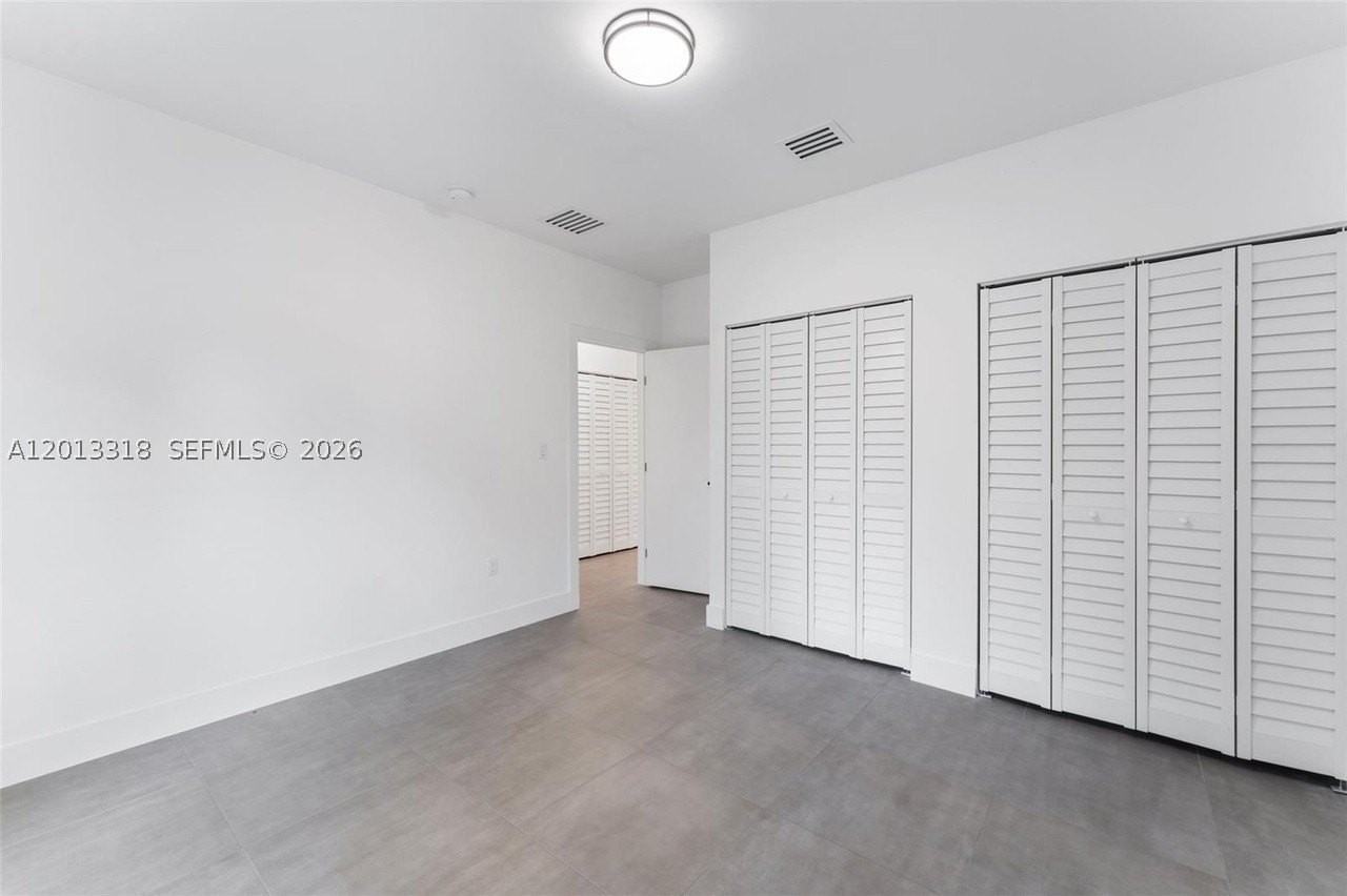233 Nw 120th St - Photo 7 of 12