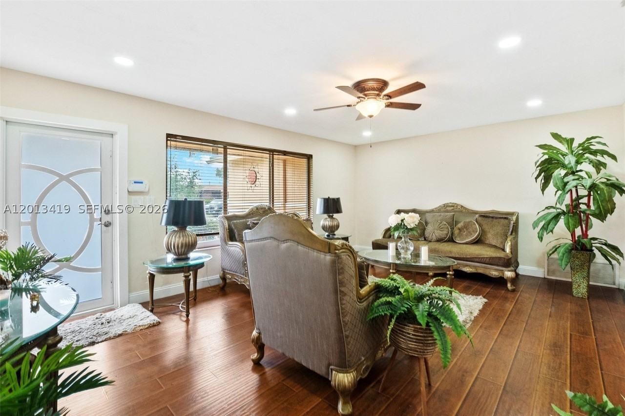 2251 Nw 87th Ave #2251 - Photo 4 of 19