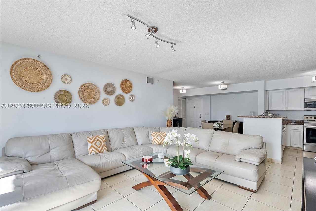 1155 Brickell Bay Dr #603