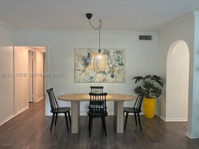 517 Menendez Ave - Photo 4 of 47