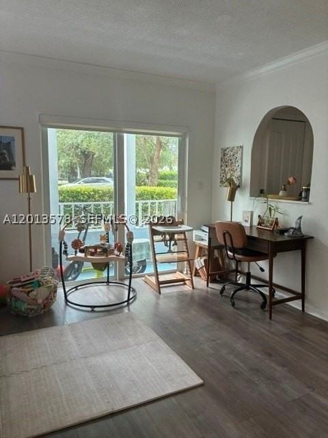 517 Menendez Ave - Photo 6 of 47