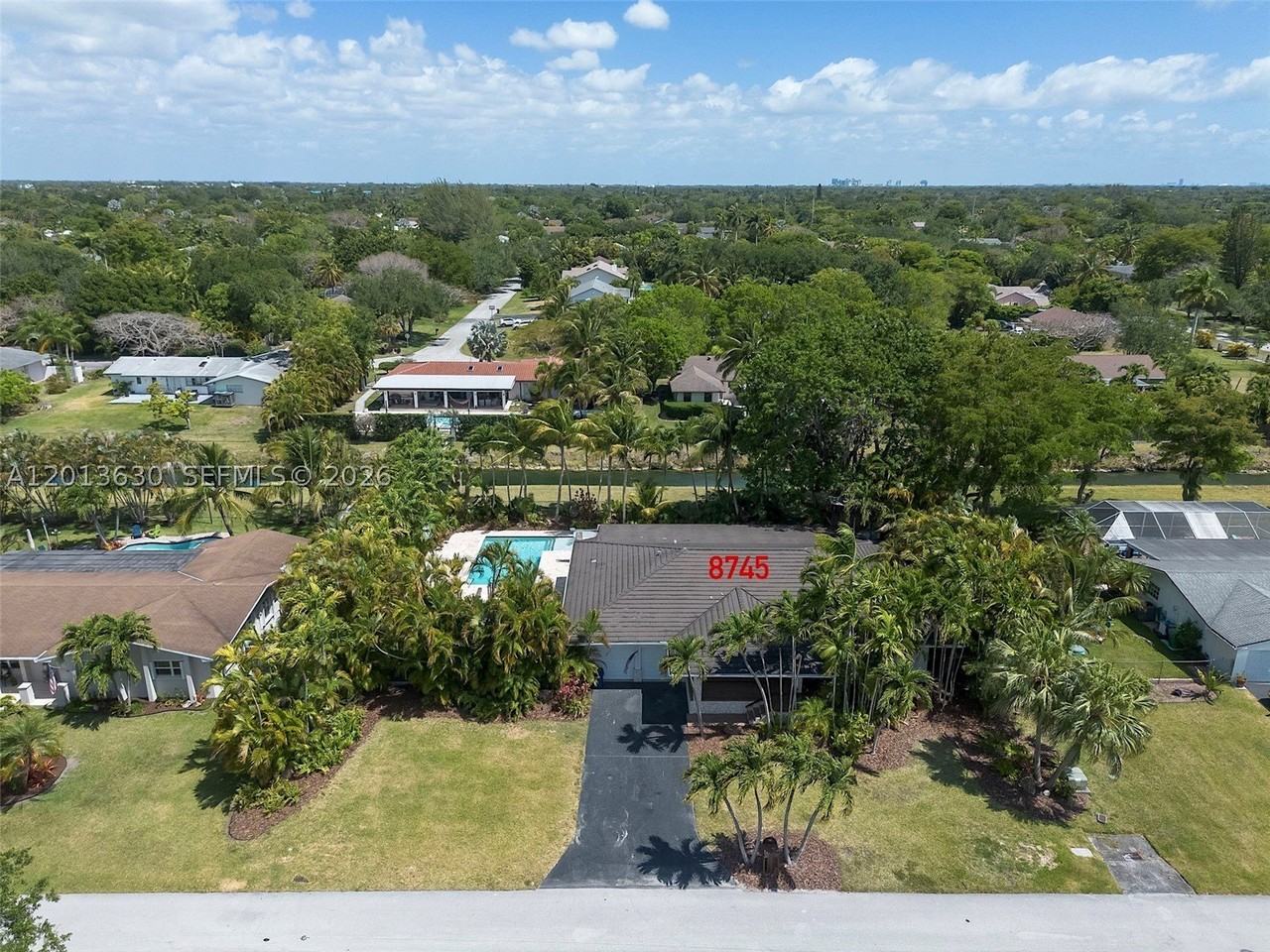8745 Sw 182nd Ter - Photo 2 of 50