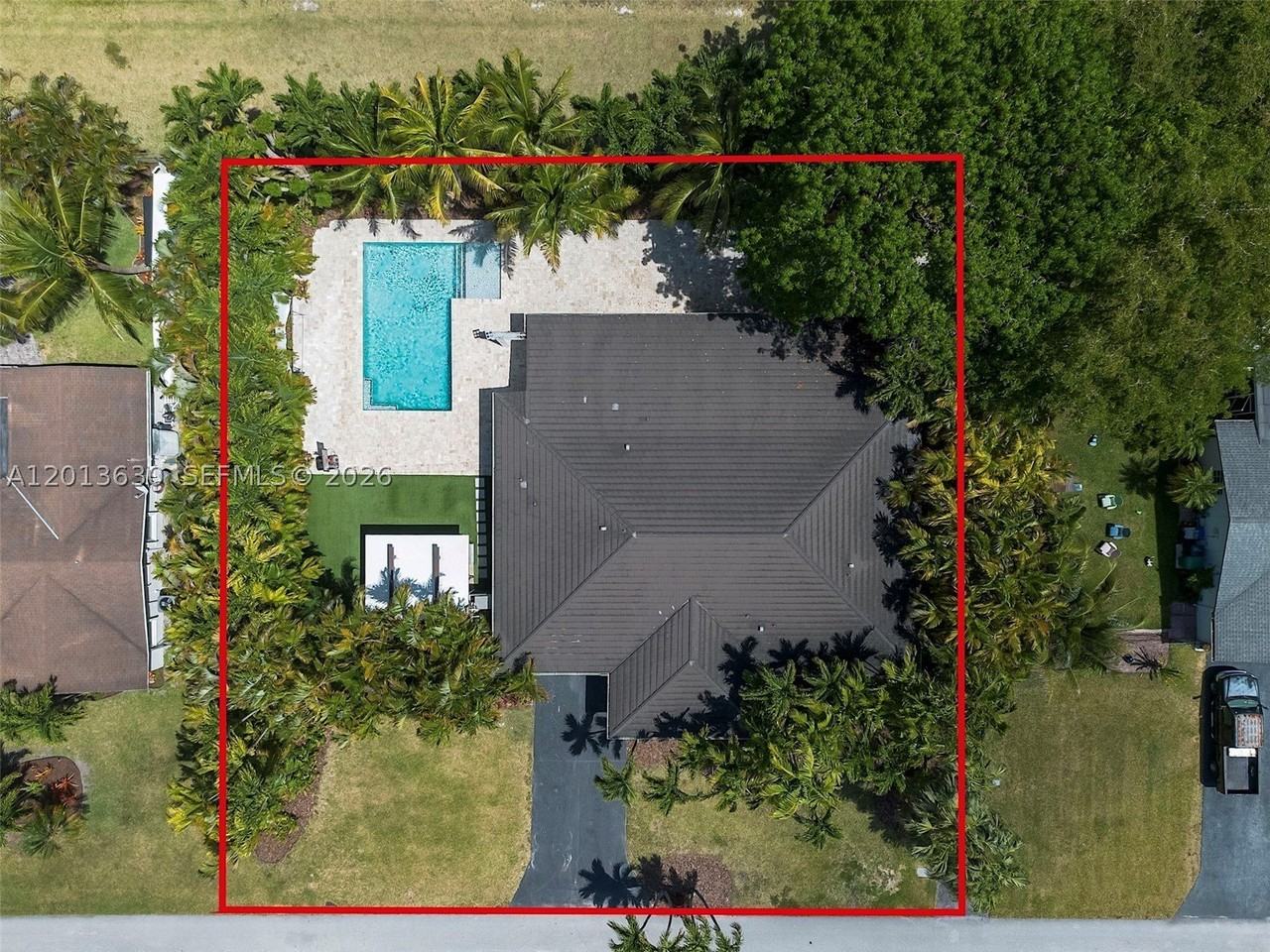 8745 Sw 182nd Ter - Photo 3 of 50