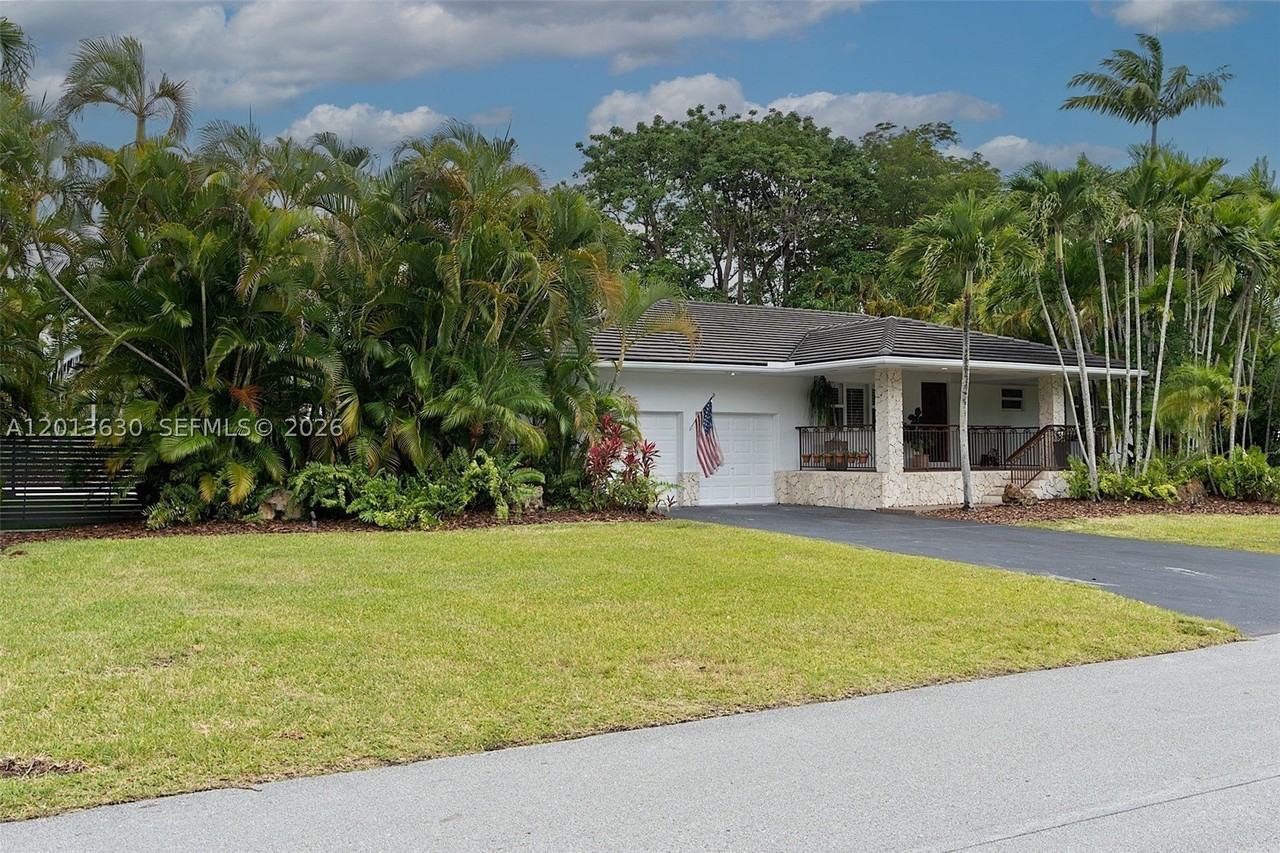 8745 Sw 182nd Ter - Photo 5 of 50