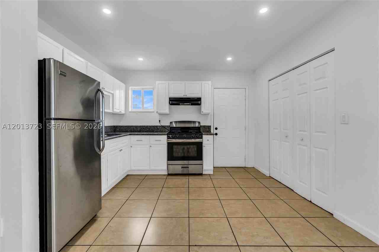 3632 Nw 194th Ter #3632 - Photo 6 of 27