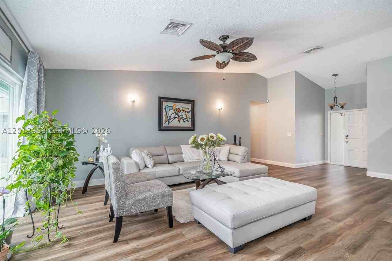 4125 Nw 96th Ter #4125 - Photo 5 of 28
