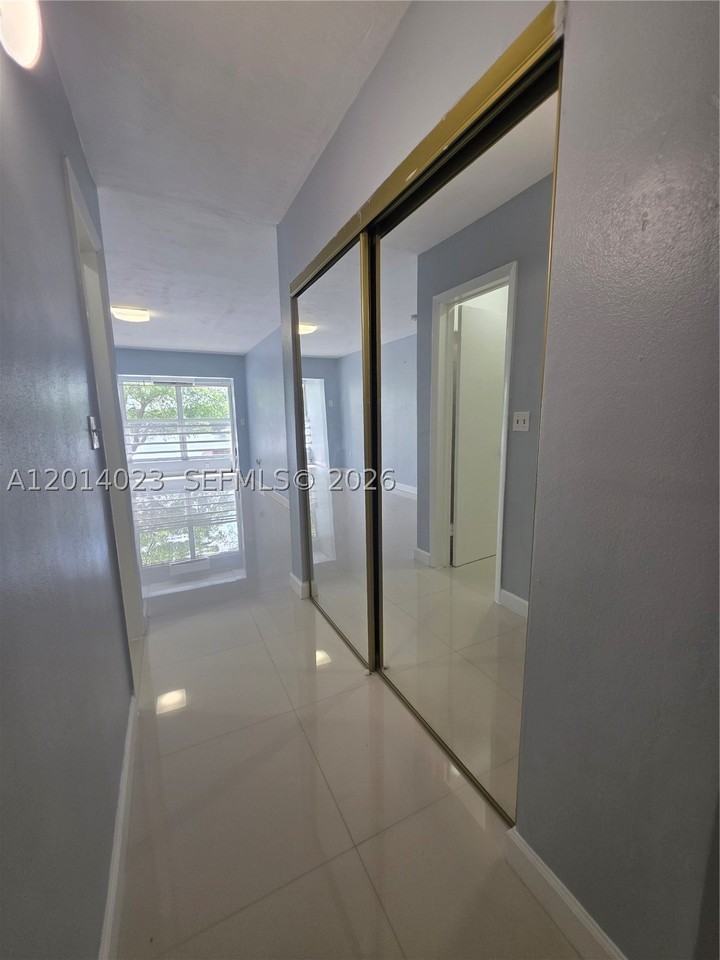 19080 Ne 3rd Ct #314 - Photo 7 of 8