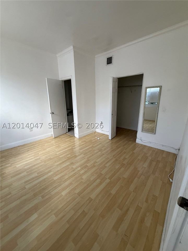 1342 Drexel Ave #205 - Photo 3 of 6