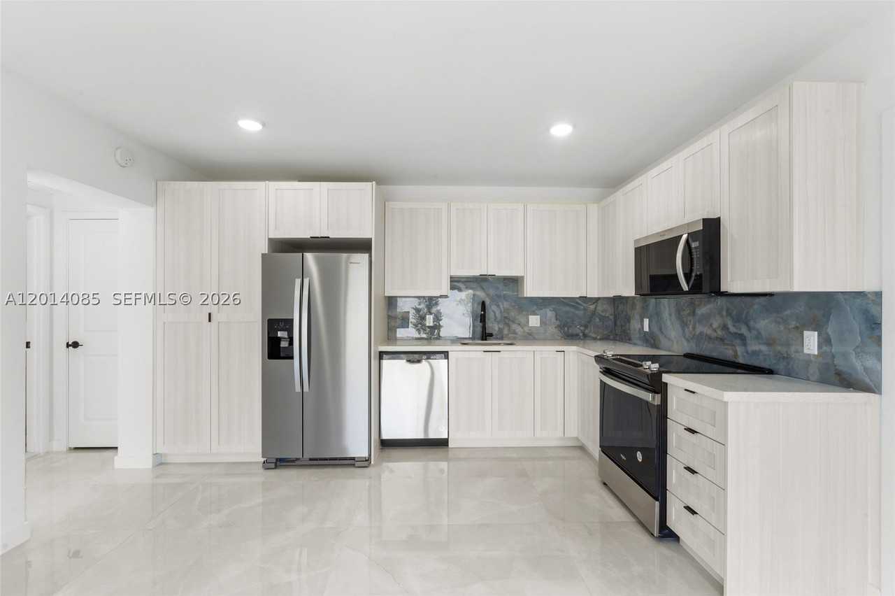 14584 Sw 261st Ter #1 - Photo 4 of 16