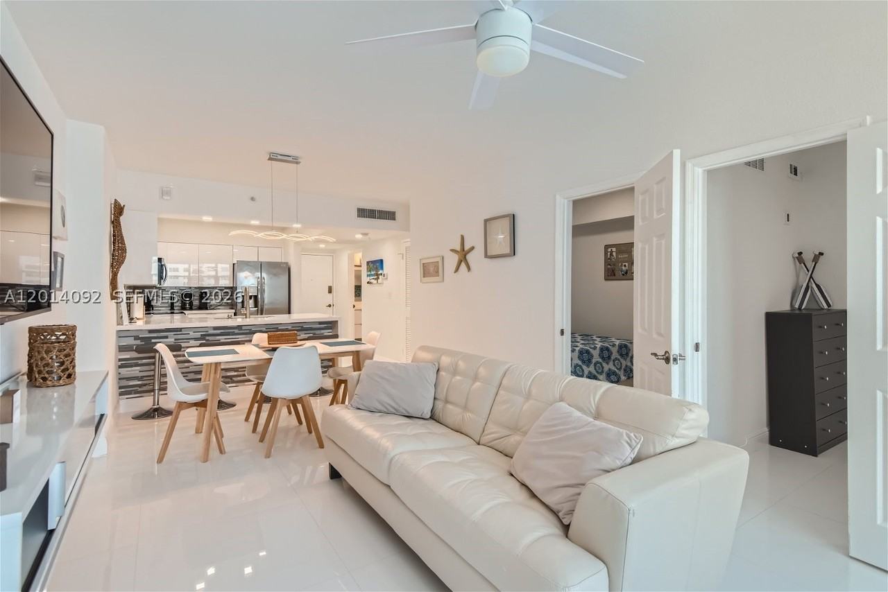 2501 S Ocean Dr #1103 - Photo 3 of 23
