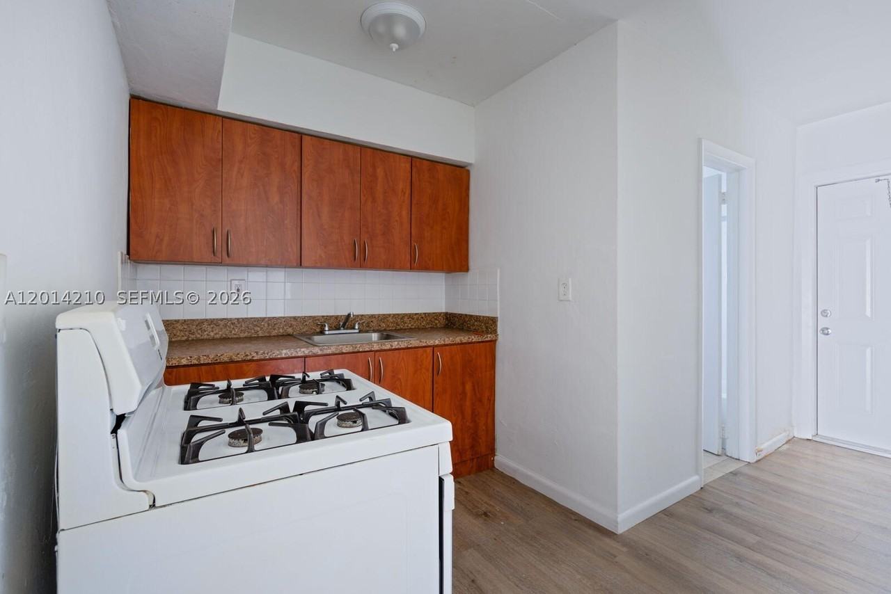 13651 Sw 268th St #8 - Photo 4 of 6