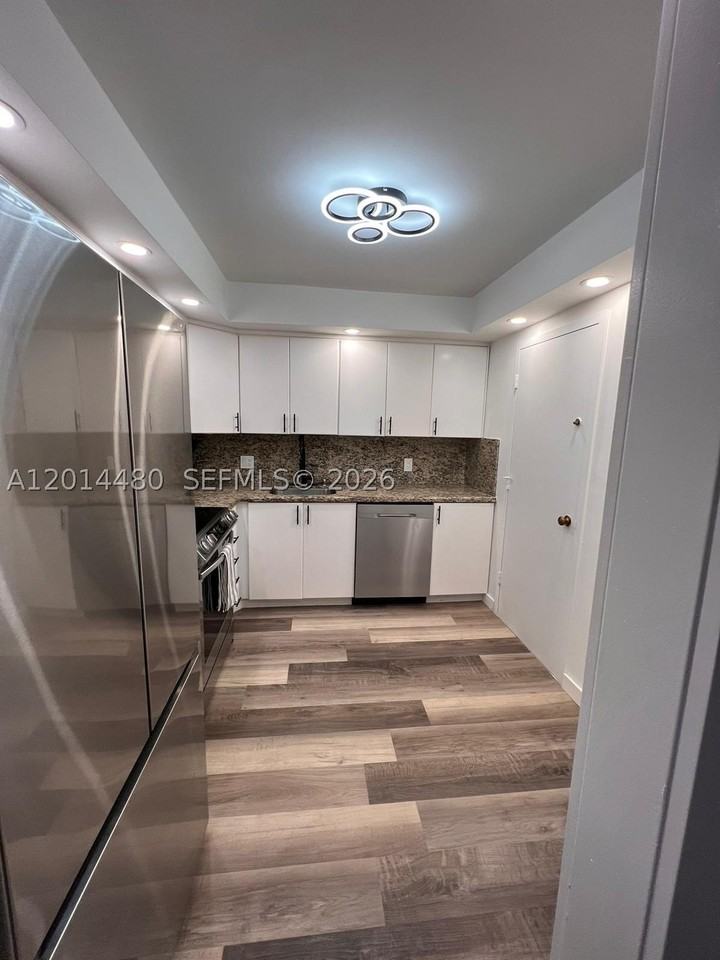 3800 S Ocean Dr #1808 - Photo 2 of 12