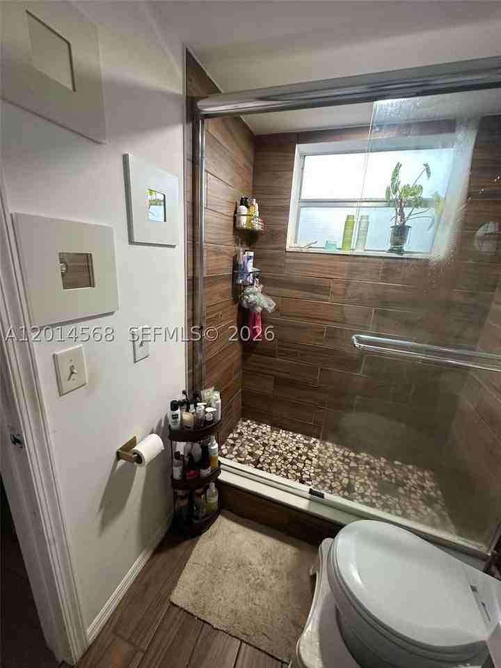 3910 Crystal Lake Dr #201 - Photo 7 of 23