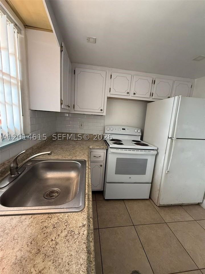 18707 Ne 2nd Ave #918 - Photo 2 of 8