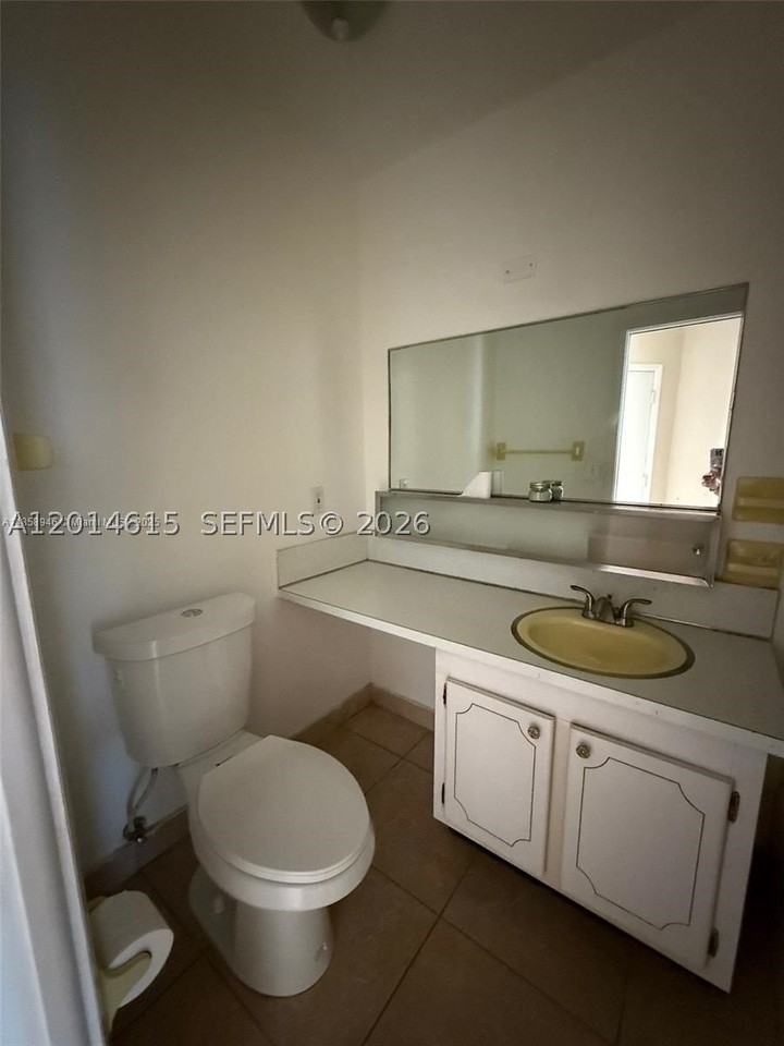 18707 Ne 2nd Ave #918 - Photo 6 of 8