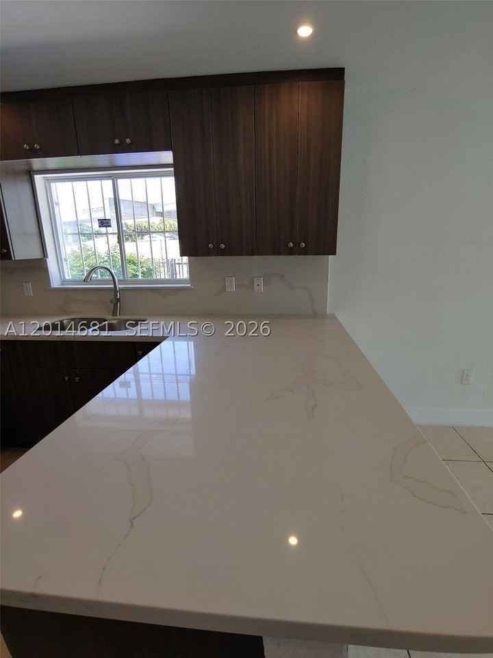 1270 Nw 39th St #1270 - Photo 6 of 12