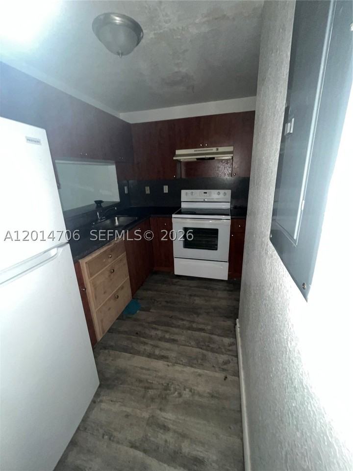 2286 Nw 136th Ter #0 - Photo 4 of 11