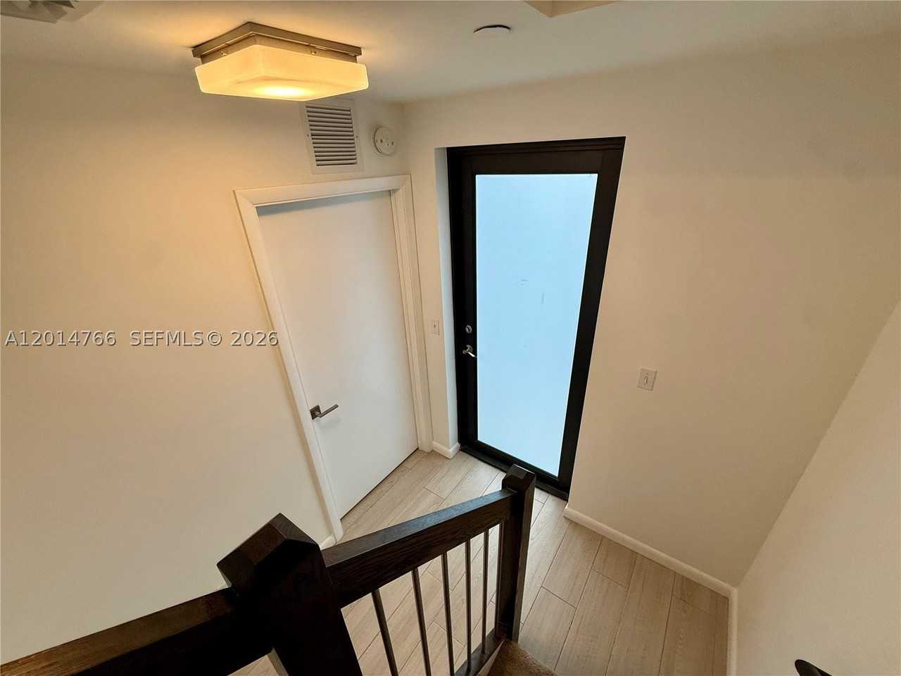 119 Ne 6th St #119 - Photo 5 of 19
