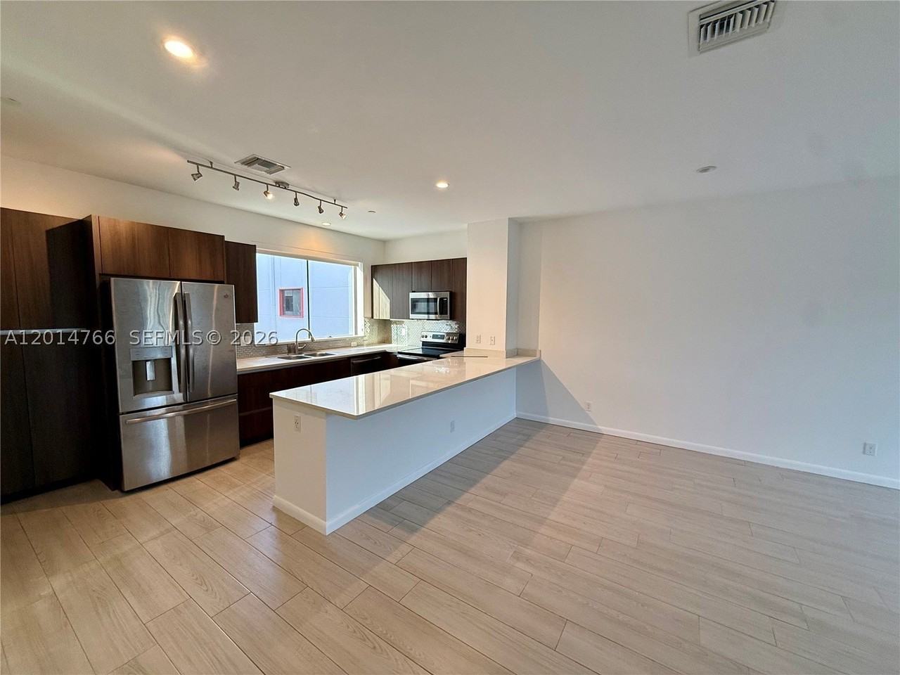 119 Ne 6th St #119 - Photo 7 of 19