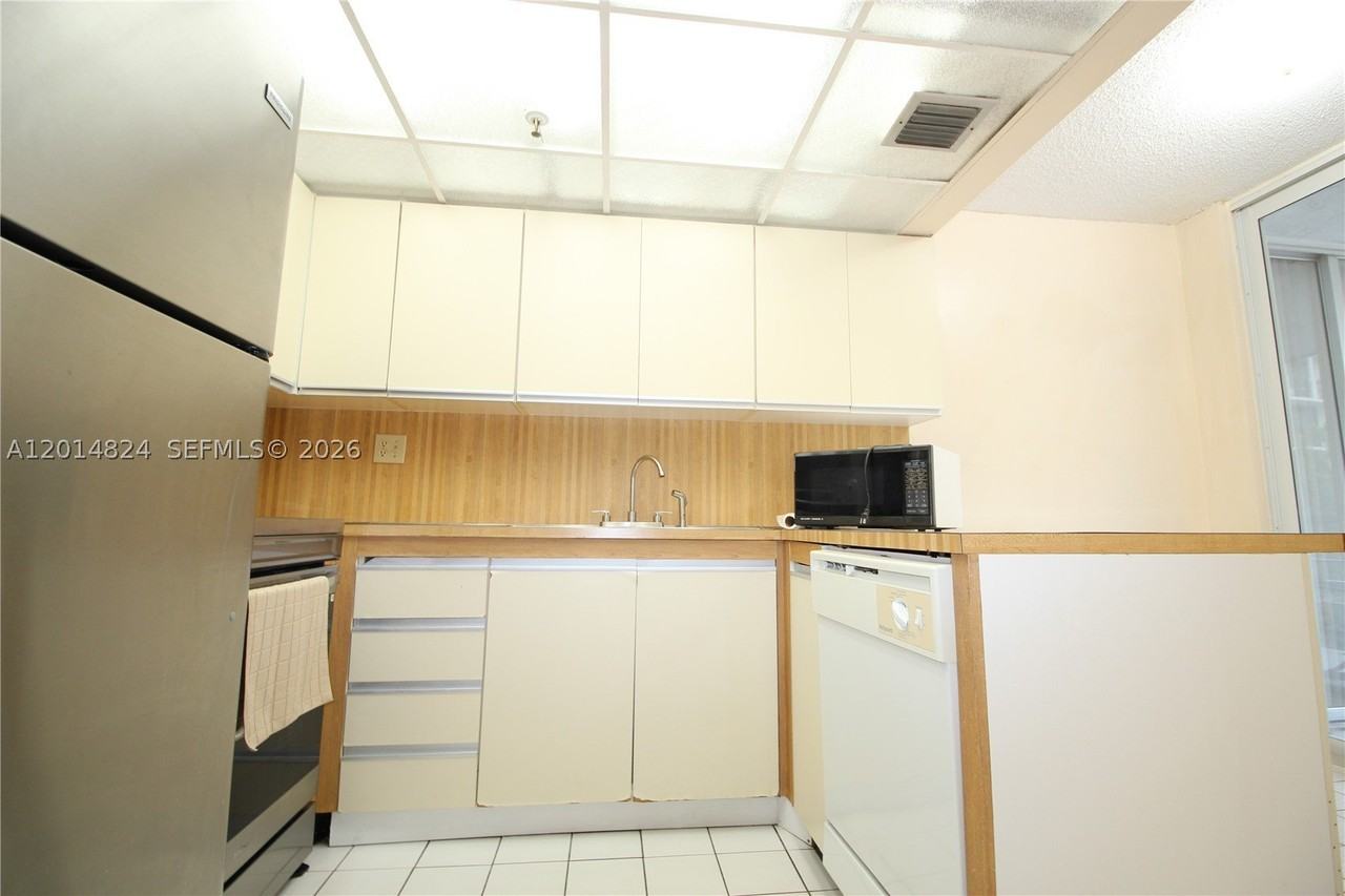 17890 W Dixie Hwy 519 Hwy #519 - Photo 6 of 37