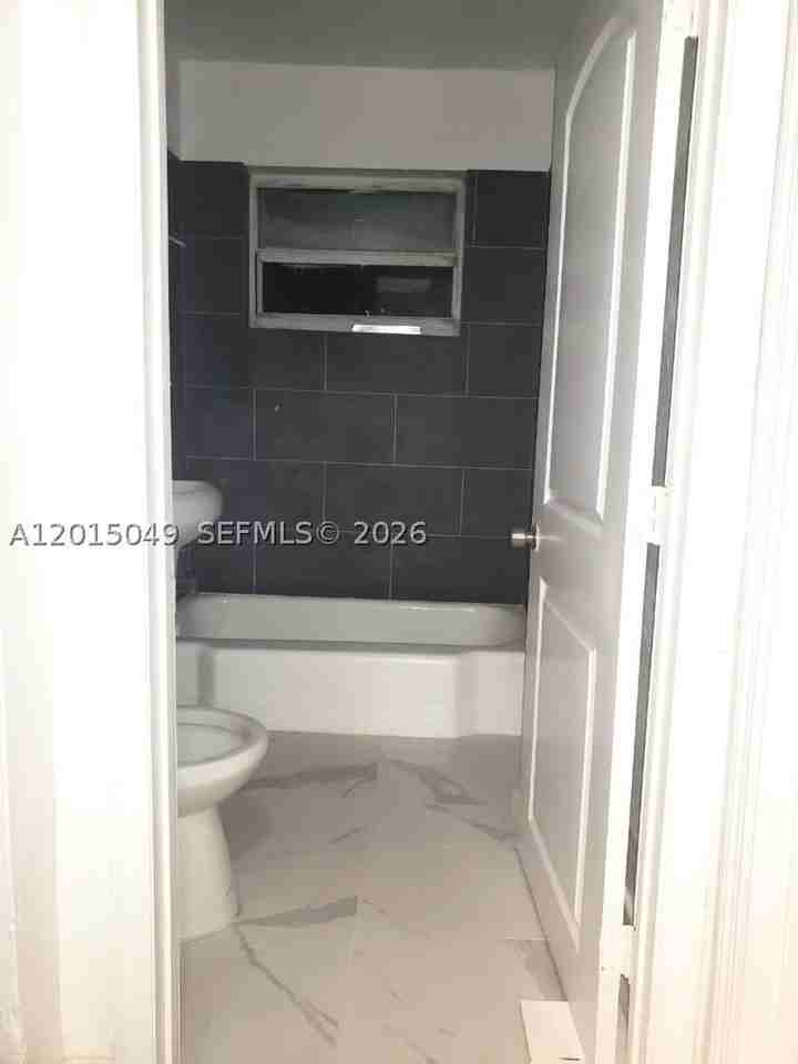 166 Nw 68th Ter #166 - Photo 7 of 10