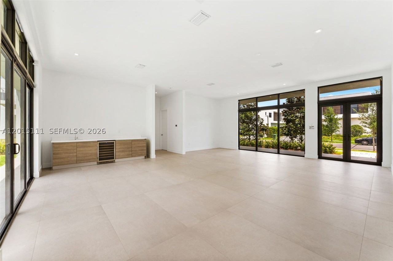 16700 Botaniko Dr N - Photo 4 of 22