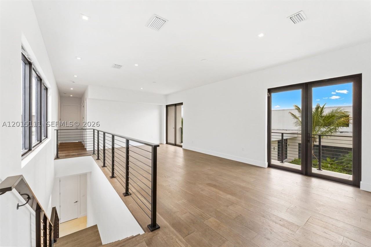 16700 Botaniko Dr N - Photo 7 of 22
