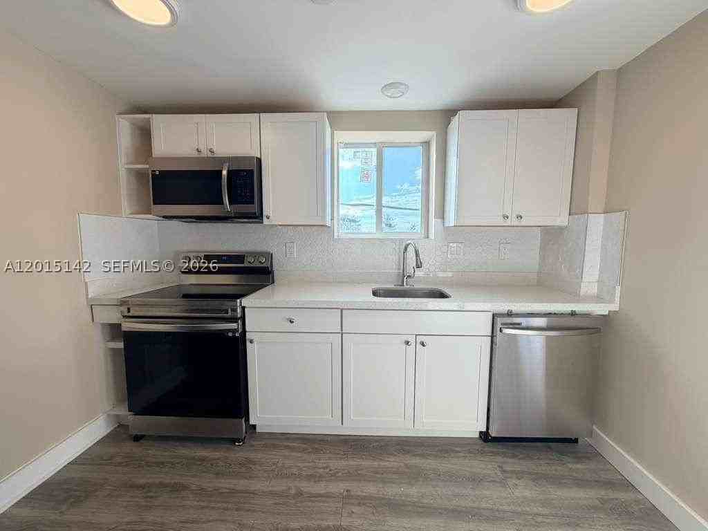 943 79th Ter #202 - Photo 6 of 14